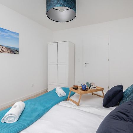 Gdanska Two-Bedroom Apartment Brzezno Beach By Noclegi Renters エクステリア 写真