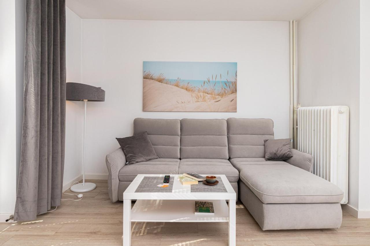 Gdanska Two-Bedroom Apartment Brzezno Beach By Noclegi Renters エクステリア 写真