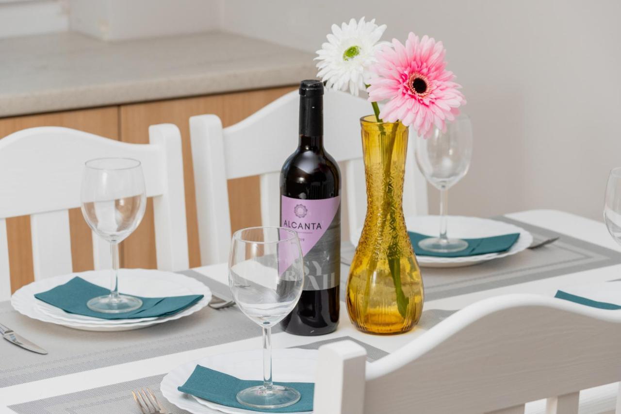 Gdanska Two-Bedroom Apartment Brzezno Beach By Noclegi Renters エクステリア 写真