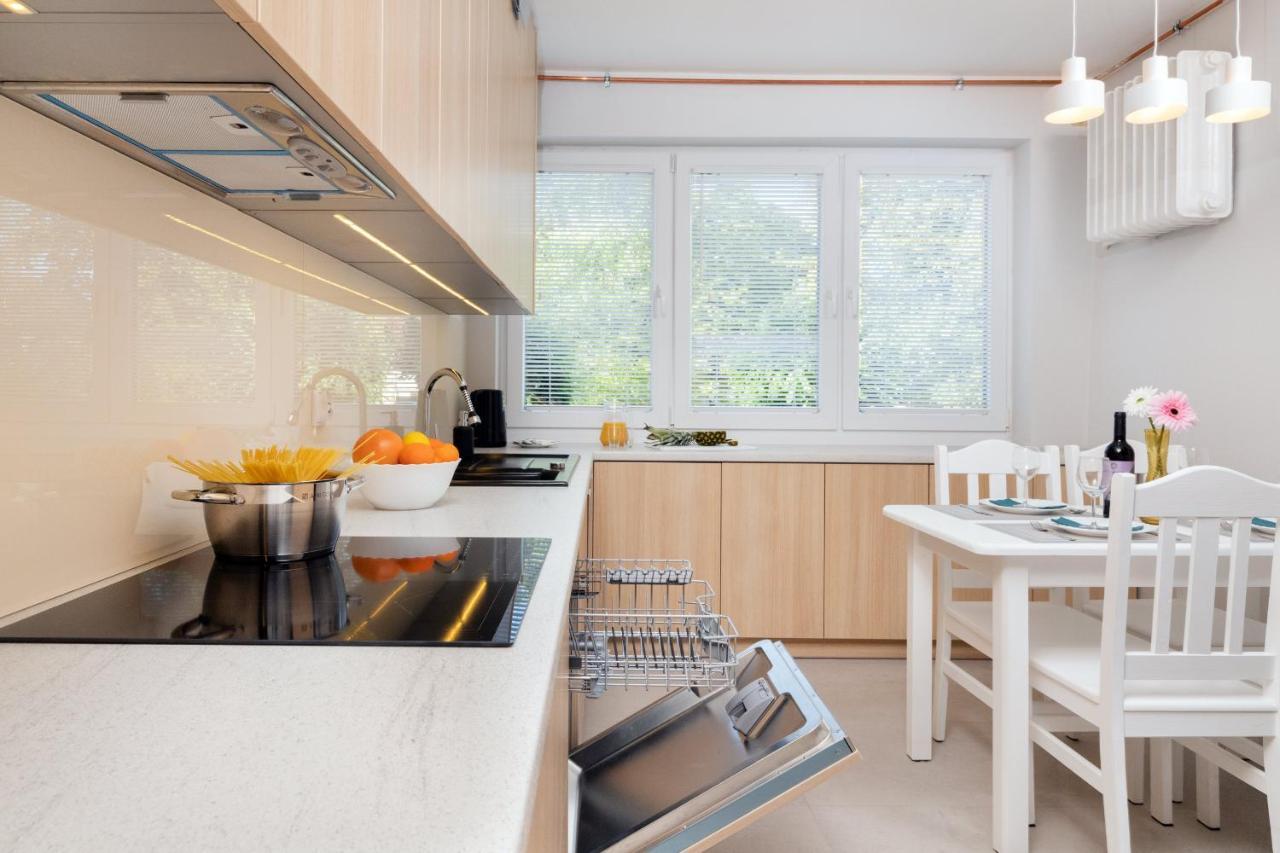 Gdanska Two-Bedroom Apartment Brzezno Beach By Noclegi Renters エクステリア 写真