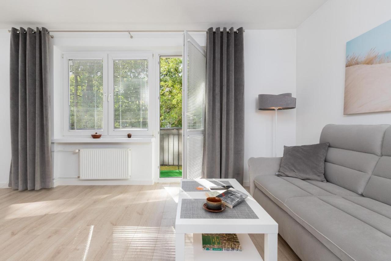Gdanska Two-Bedroom Apartment Brzezno Beach By Noclegi Renters エクステリア 写真